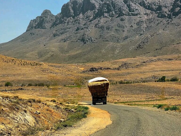mountain travel guide